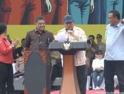 Presiden Prabowo Hadiri Peringatan May Day 2025 di Monas, Dengarkan Langsung Aspirasi Buruh