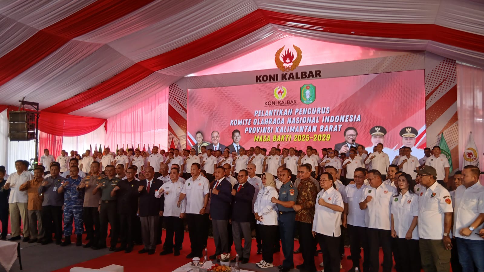 Foto: Pelantikan pengurus KONI Kalbar masa Bhakti 2025-2029 di Grand Mahkota Hotel, Pontianak (28/1).