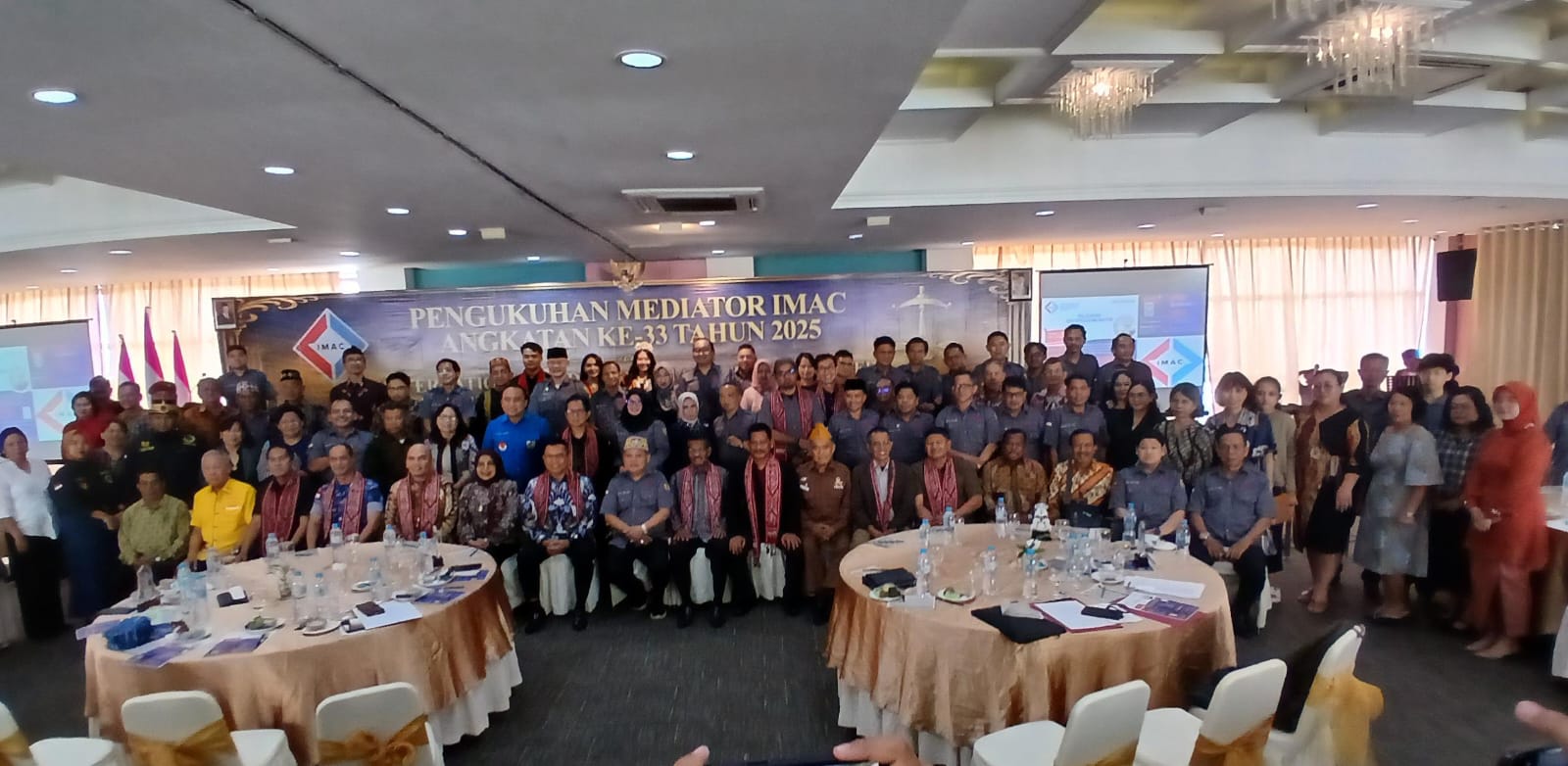 Foto: Acara Pengukuhan 36 Mediator IMAC di Hotel Gajah Mada Pontianak, Kalbar (31/1)