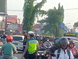 Jembatan Kapuas II Lumpuh Total! Truk Mogok Akibat ‘Masuk Angin’ Jadi Biang Kerok Kemacetan Panjang