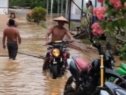 Air Sungai meluap Berapa Desa Di Kecamatan Sepauk dan Tempunak Terendam