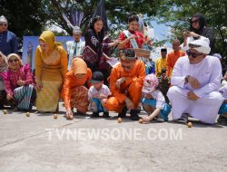 Robby 3 Wheels Terkesan Tiada Bayangan di Tugu Khatulistiwa