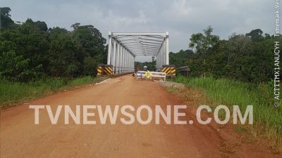 Viral, kontraktor siluman kerjakan rehabilitasi jembatan ketungau satu tanpa plang proyek serta paku anggraran.