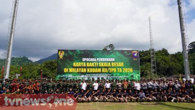 Percepat Pembangunan Wilayah Perbatasan, Kasdam XII/Tanjungpura Buka Karya Bakti Skala Besar di Entikong