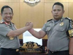 Kisah Pak Babin Yang Pernah Dapat Penghargaan Dari Kapolri Hingga Bangun Rumah Bacaan