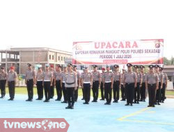Kapolres Sekadau Pimpin Upacara Korps Raport Kenaikan Pangkat 28 Personel Bintara